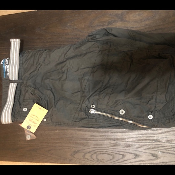 Shorts - Picture 2 of 5